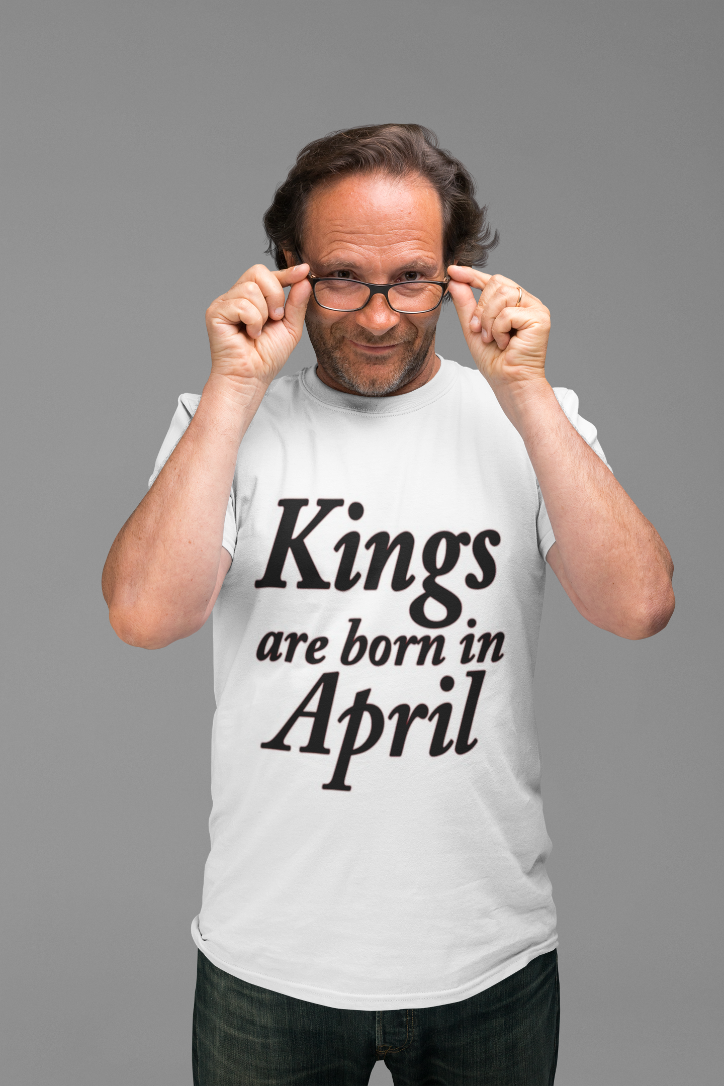 KINGS ARE BORN IN APRIL MEN'S T-SHIRT Pictures Forever