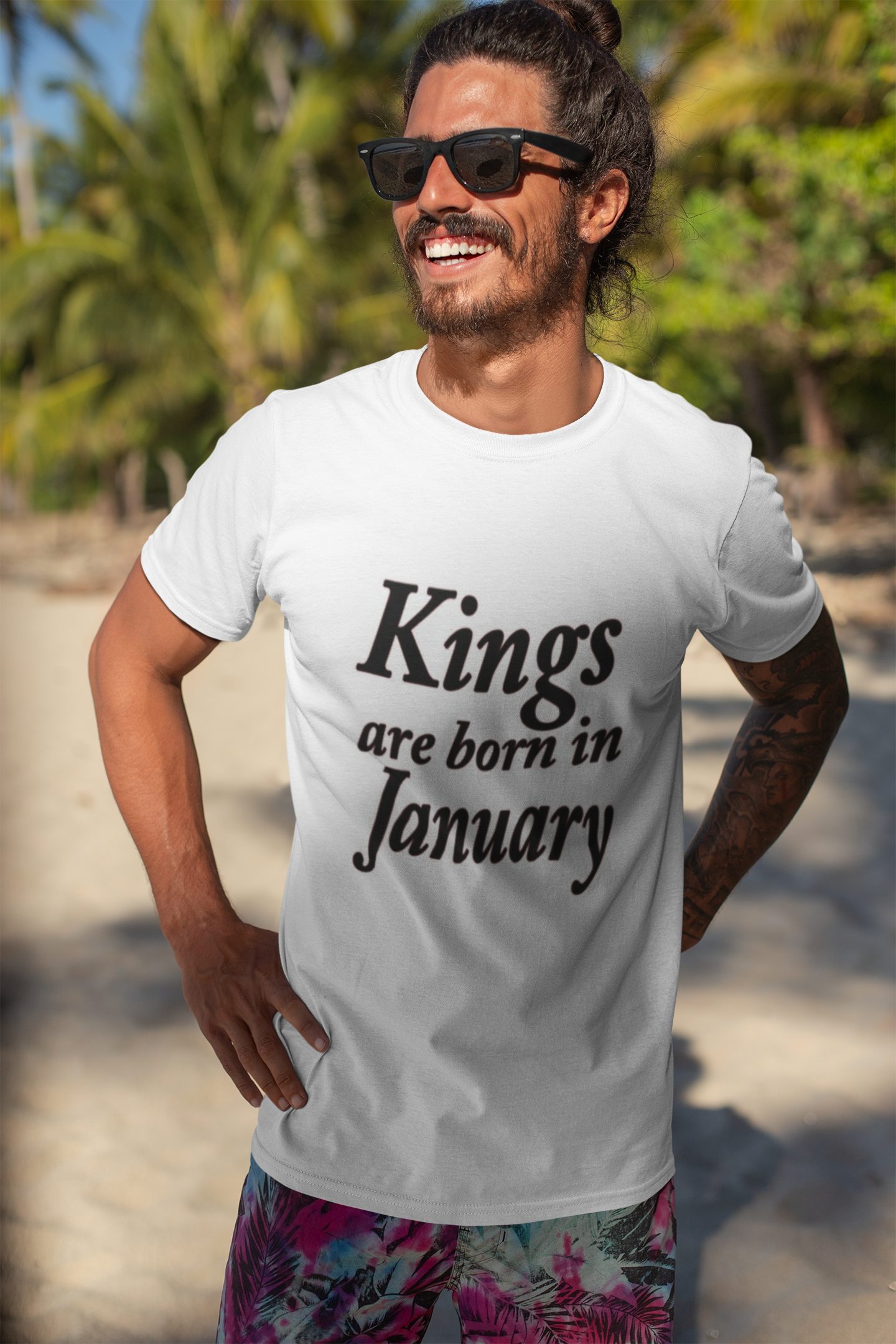 KINGS ARE BORN IN JANUARY MEN'S T-SHIRT Pictures Forever