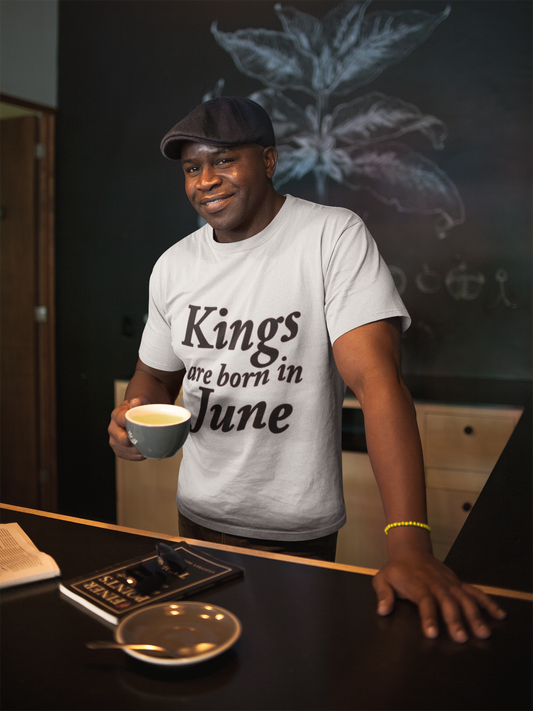 KINGS ARE BORN IN JUNE MEN'S T-SHIRT Pictures Forever