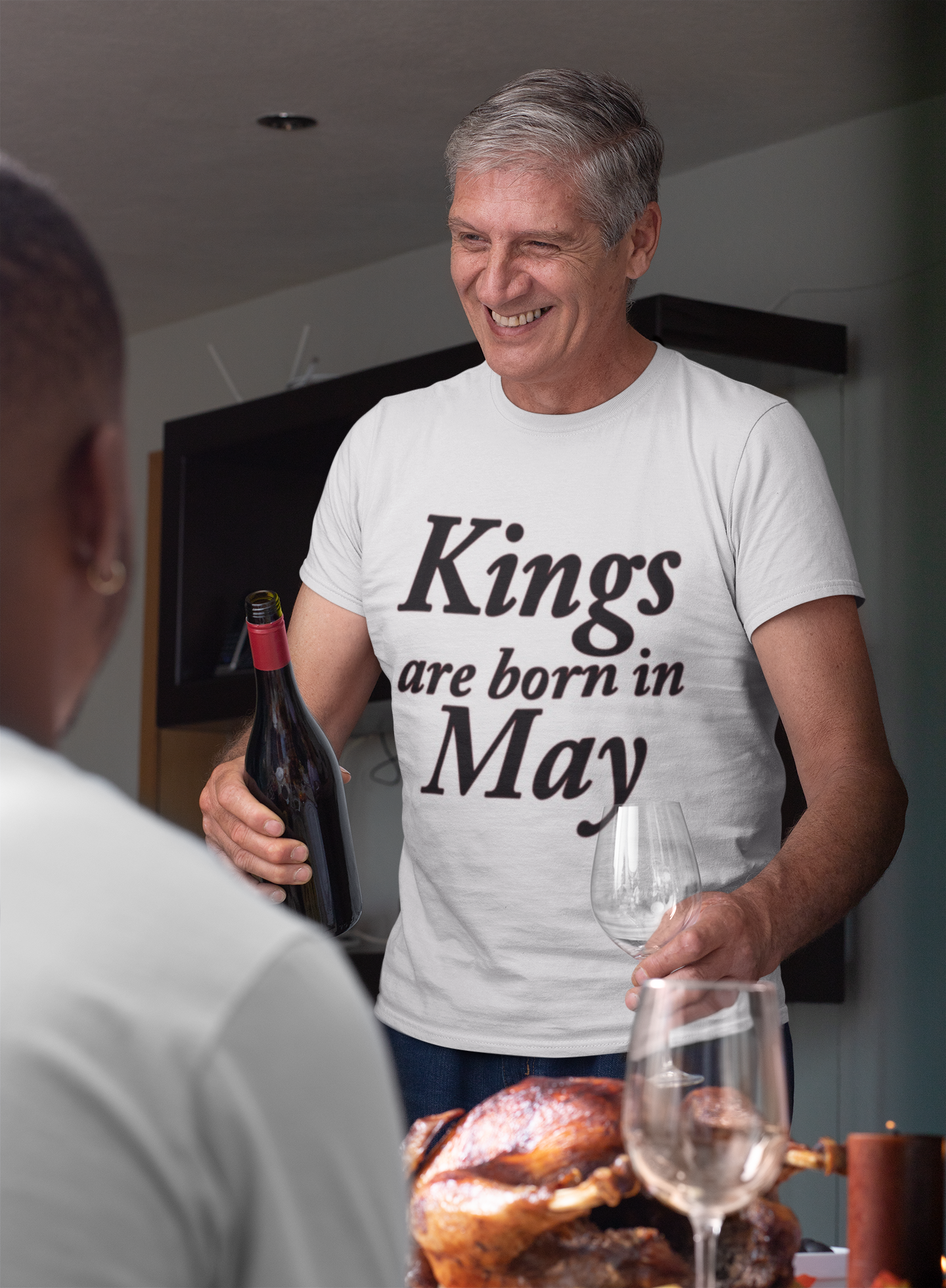 KINGS ARE BORN IN MAY MEN'S T-SHIRT Pictures Forever