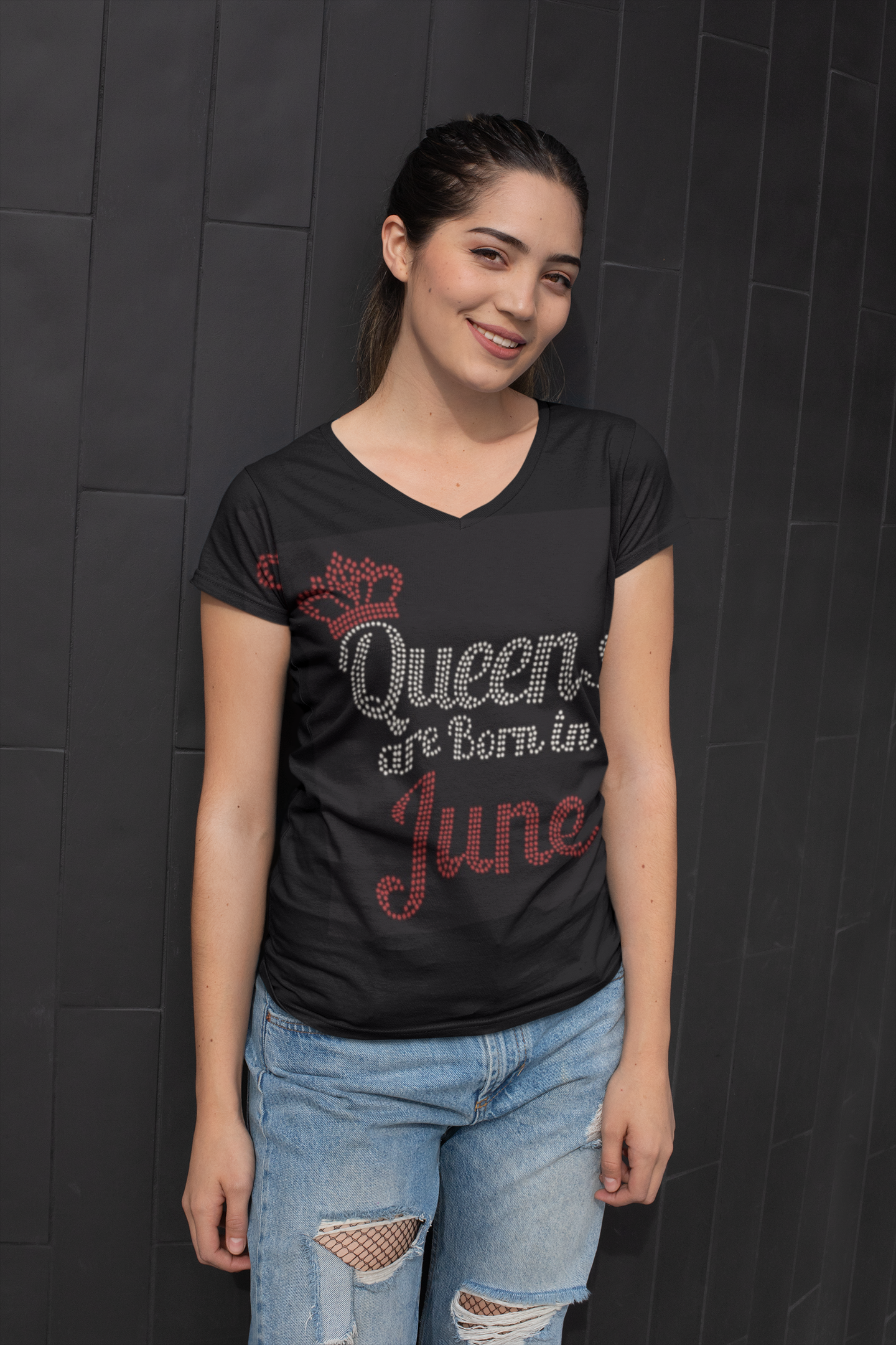 QUEENS ARE BORN IN JUNE WOMEN'S T-SHIRT Pictures Forever