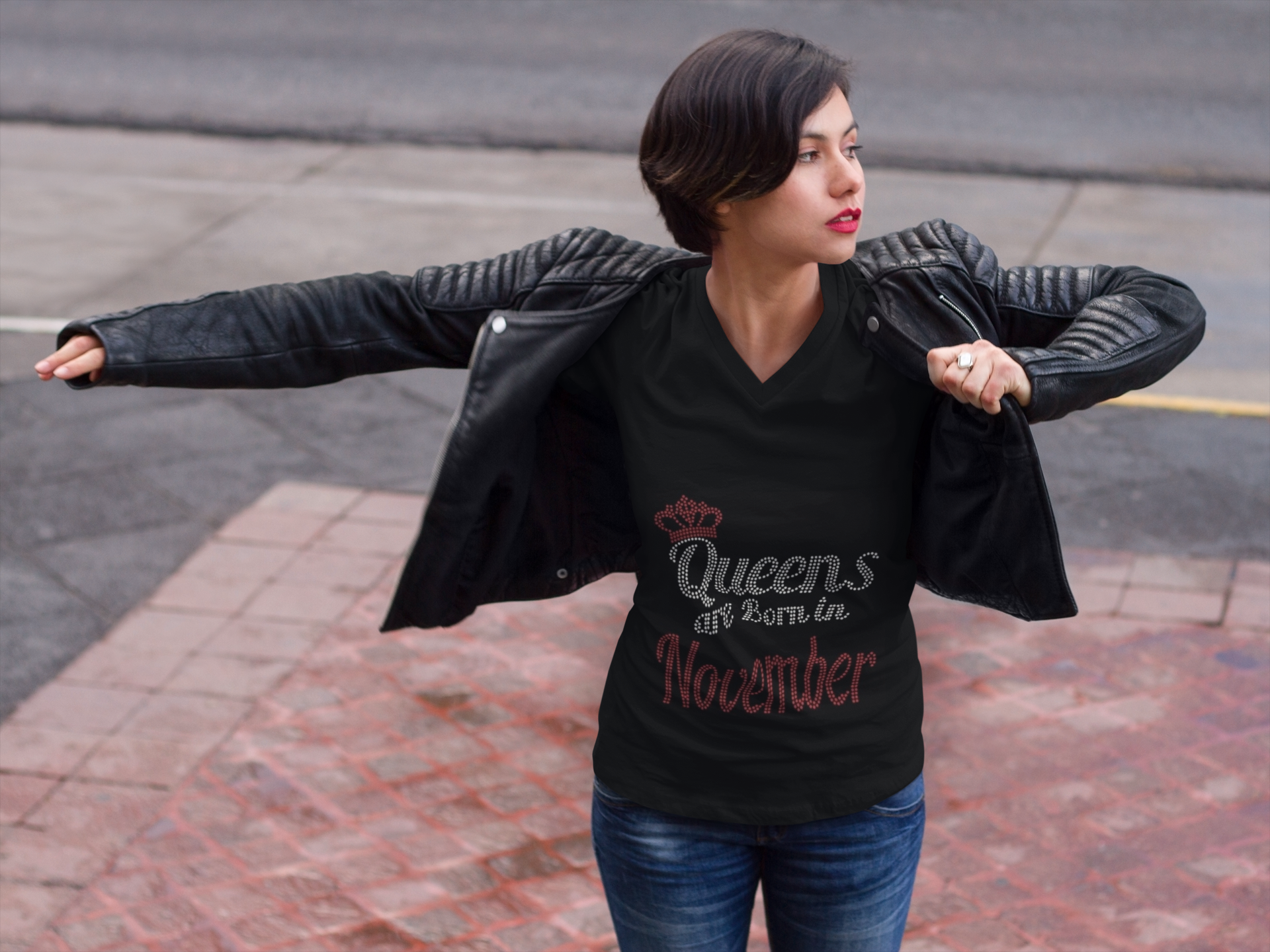 QUEENS ARE BORN IN NOVEMBER WOMEN'S T-SHIRT Pictures Forever