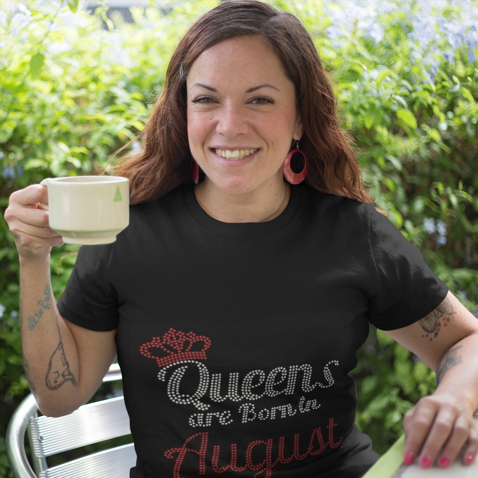 QUEENS ARE BOARN IN AUGUST WOMEN'S T-SHIRT Pictures Forever
